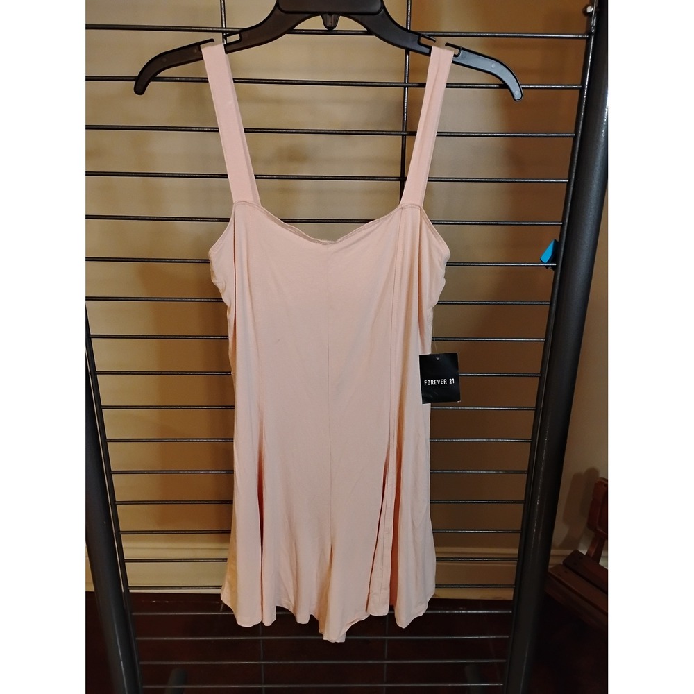 Forever 21 Pink Sleeveless Cutout Back Flared Romper NWT Size Medium‎